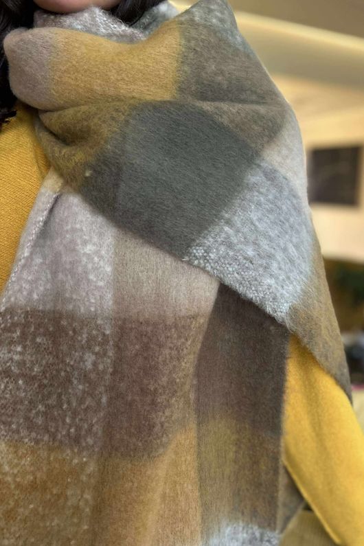 Valley Scarf 3 /8=